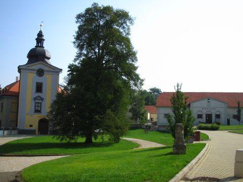 Ctěnice- park.JPG